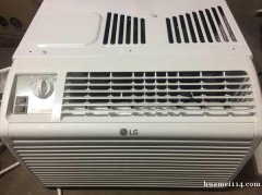 两台全新LG窗式空调，一台7500BTU；一台5000BTU