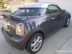 2012年，mini cooper 两门, UCLA女生用车