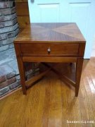 Moving便宜床家具,灯,万圣节衣服,辅导书