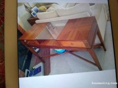 Moving便宜床家具,灯,万圣节衣服,辅导书
