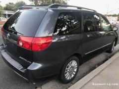 2008 丰田Sienna Limited,全皮椅,高速公路