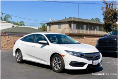 低价出售2016年白色思域Honda Civic