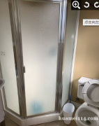独立house出租一间雅房带独立卫生间 宽敞明亮有落地窗，屋