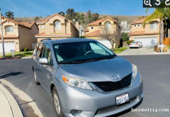 私家车出售， 2013年TOYOTA Sienna (银灰色