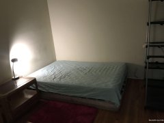 靠近丁胖子广场