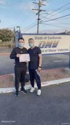 驾驶教练政府注册执照。专业执教20余年。考取率高达95%以上