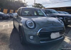 出售女士一手车2019年mini cooper，干净整洁。