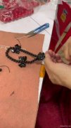 招手工制作女工