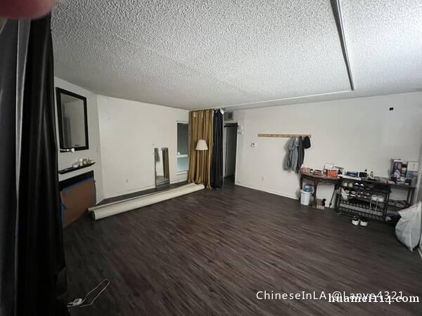 west covina 高级公寓招个室友 west covina 高级公寓招个室友