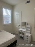 Fontana有一间雅房出租