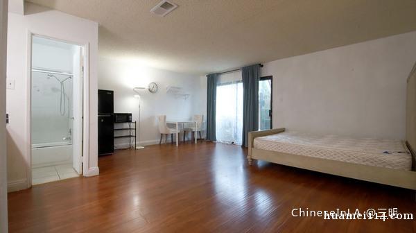 蒙市独卫套间带院子带衣帽间带一个独立小厨房,年租,1500/ 蒙市独卫套间带院子带衣帽间带一个独立小厨房,年租,1500/