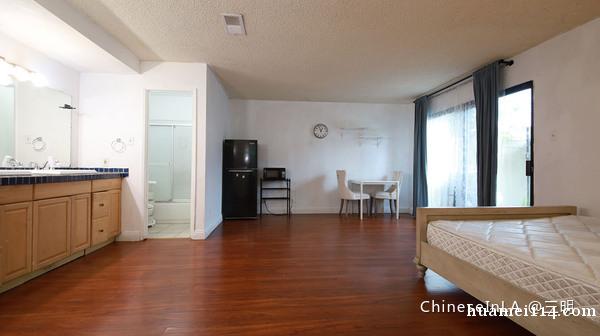 蒙市独卫套间带院子带衣帽间带一个独立小厨房,年租,1500/ 蒙市独卫套间带院子带衣帽间带一个独立小厨房,年租,1500/