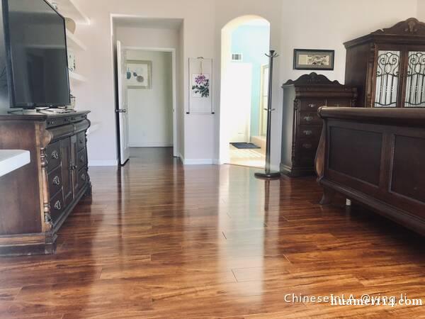 罗兰岗有24小时警卫 豪华社区独栋房 房间分租 罗兰岗有24小时警卫 豪华社区独栋房 房间分租