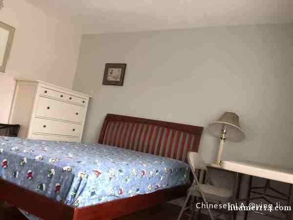 罗兰岗有24小时警卫 豪华社区独栋房 房间分租 罗兰岗有24小时警卫 豪华社区独栋房 房间分租