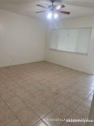 两室一厨一卫（靠近Rosemead)独立出入