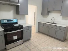 两室一厨一卫（靠近Rosemead)独立出入